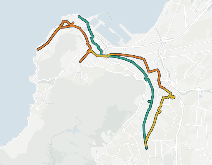 Map of the Cape Town Marathon course from Green Point through the city, out on the N2 to Rondebosch, Newlands and Claremont, back through Observatory, Woodstock and the Company's Garden, and round the Sea Point Promenade to the finish, each stretch coloured by how hard the weather usually made it for a 6:00 per km runner.