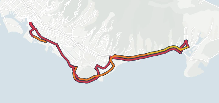 Map of the Honolulu Marathon course from Ala Moana through downtown and Waikiki, round Diamond Head and out to Hawaii Kai and back to Kapiolani Park, each stretch coloured by how hard the weather usually made it for a 5:40 per km runner.